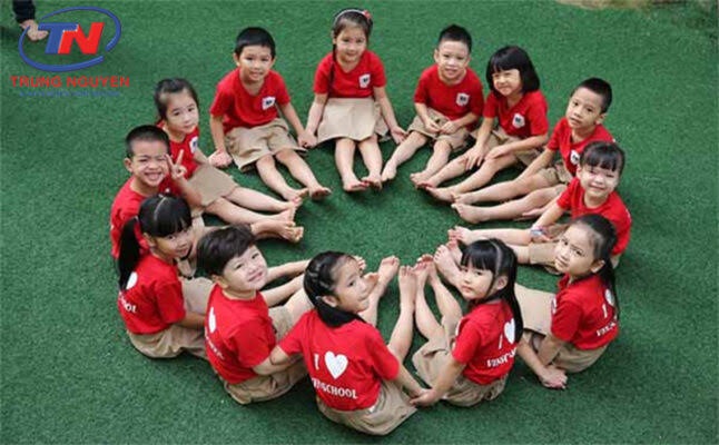 may áo quần mẫu giáo
